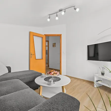 Apartments Gajic Fazana Exterior photo